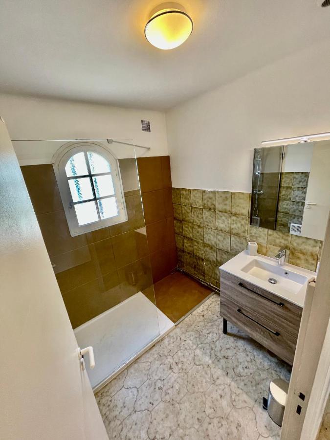 Maison En Provence Avec Piscine เลอโบสเซต์ ภายนอก รูปภาพ