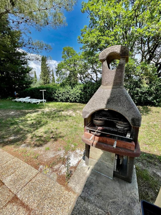 Maison En Provence Avec Piscine เลอโบสเซต์ ภายนอก รูปภาพ